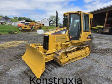 2004 CATERPILLAR D3G XL
